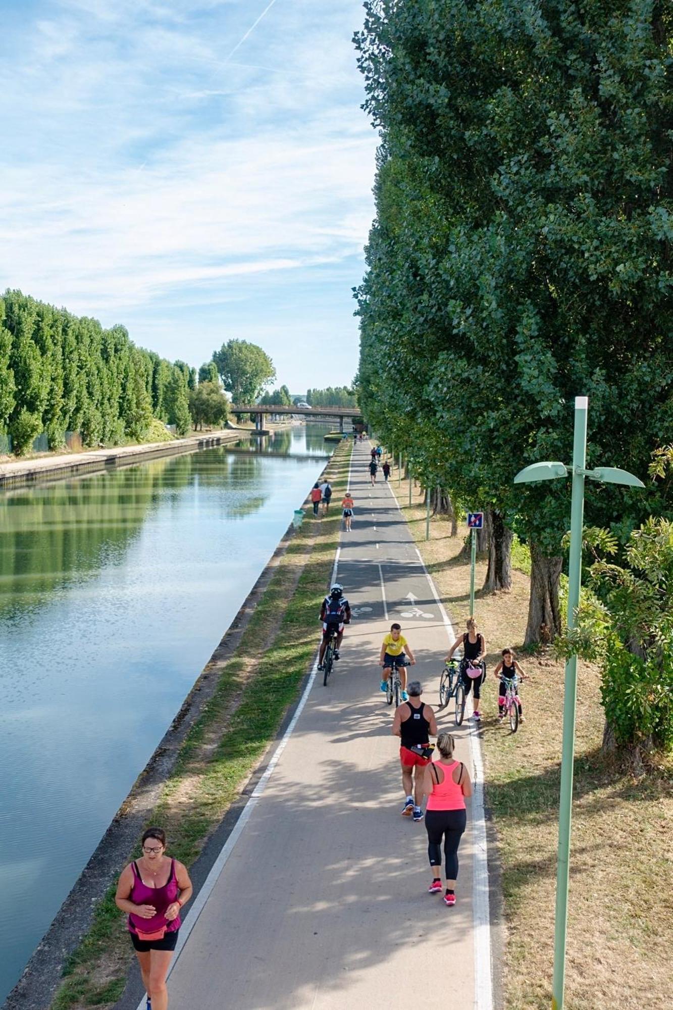 Cozy Cottage Paris Suburb! Bobigny Exterior foto